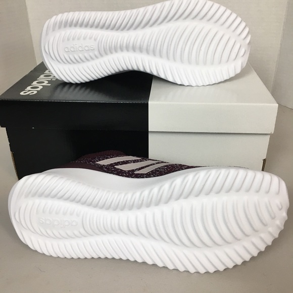 NWT Women’s Adidas Ultimafusion running shoes - Picture 6 of 6